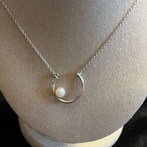 Pandora sterling silver pearl necklace